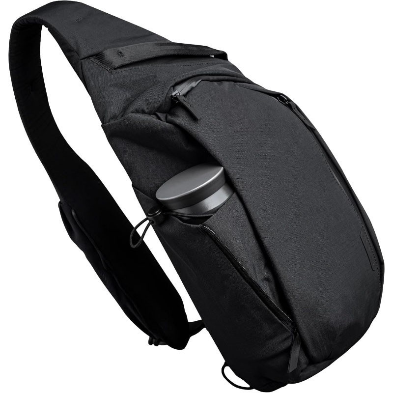 Sling Backpack Shoulder - 7.5L シングルショルダースリングチェストバッグ クロスボディバックパック ウォーターボトルホルダー 11インチタブレットも収納可能 毎日の旅行、ランニング、ワークアウトに最適