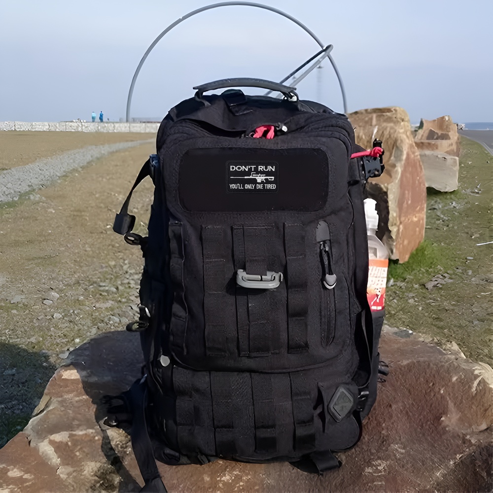 DON'T RUN 楽しいミーム戦術士気引用ベルクロパッチス - Urban Backpack Tactical のレビューと価格