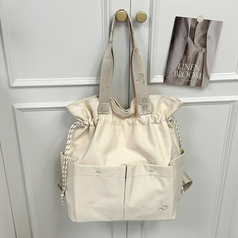 大容量巾着式脇の下ハンドバッグナイロン製耐久性のあるマルチポ - Drawstring Gym Bag のレビューと価格